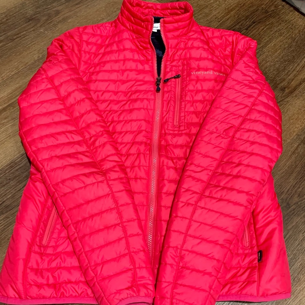 Like new Vineyard Vines women’s puffer jacket